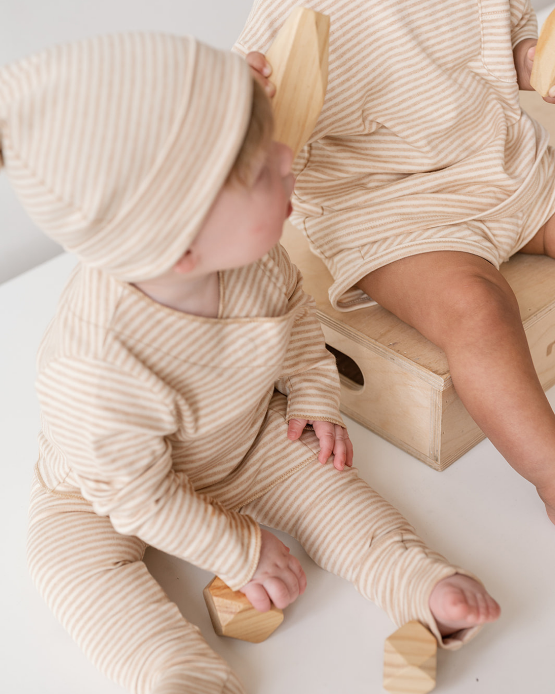 Riley Magnetic Baby Set in Stripes